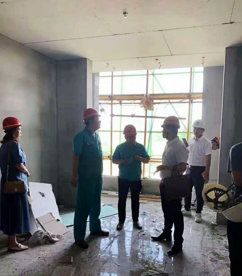 20210611/60c2a68d77819.jpg 西安博菲克家具廠楊總與柳林酒店采購(gòu)洽談.jpg