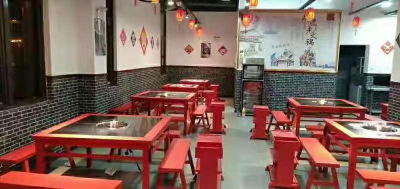 實(shí)木火鍋?zhàn)雷?jpg