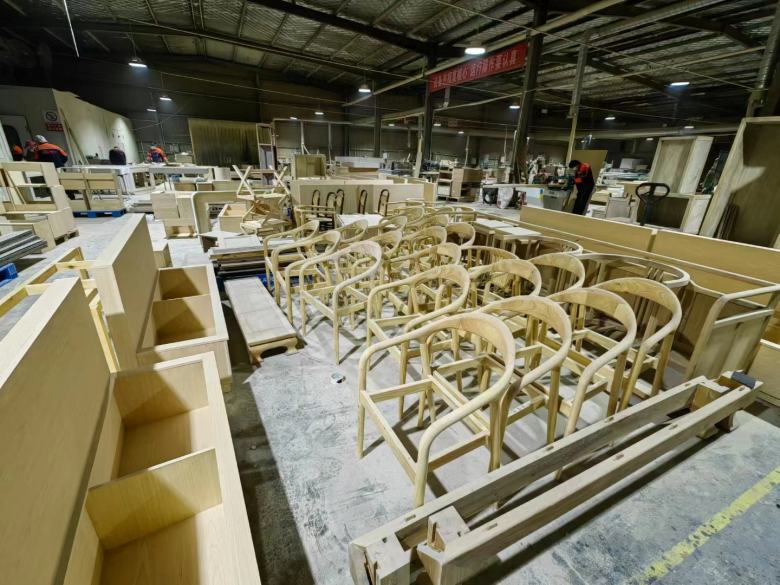 20240421/6624cb12c18b6.jpg 博菲克酒店家具加工車間.jpg